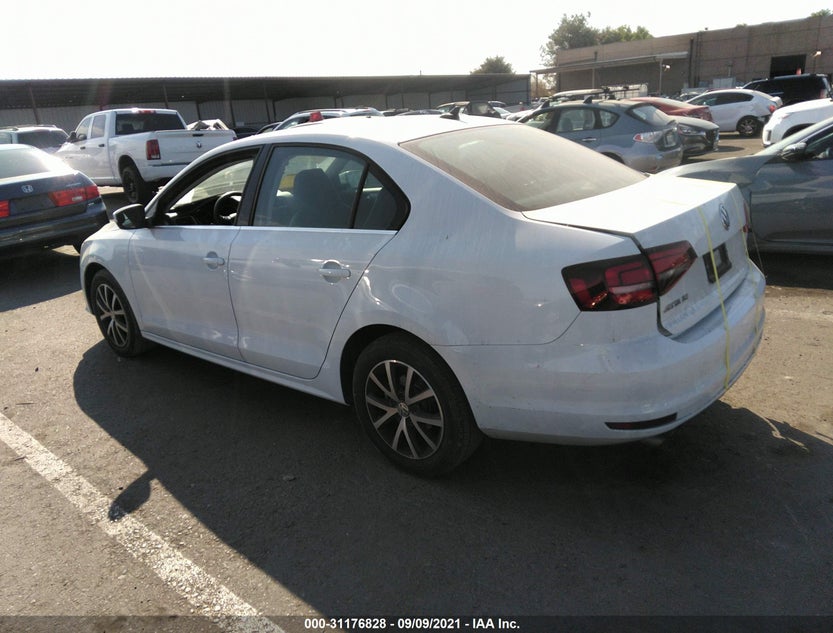 3VWDB7AJ8JM261321