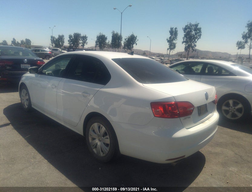 3VWD17AJ5EM421034