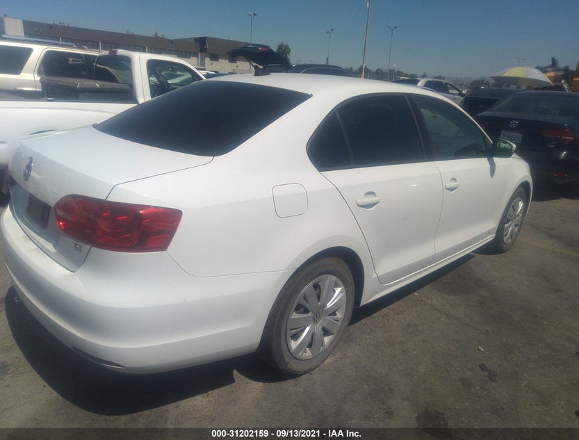 3VWD17AJ5EM421034