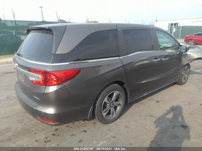 2018 HONDA ODYSSEY VIN: 5FNRL6H8XJB069602