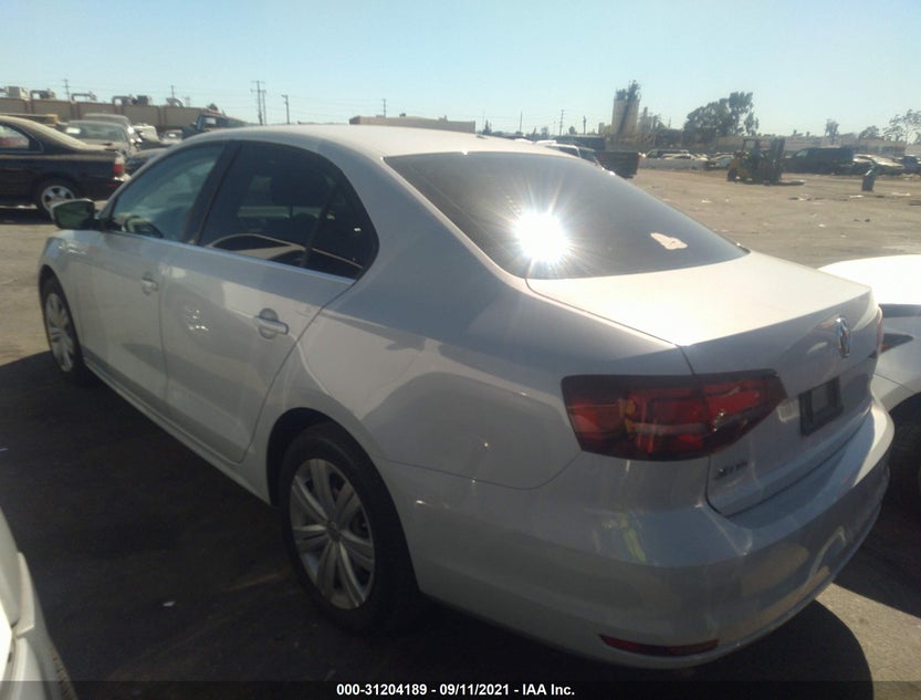 3VW2B7AJ7HM382911