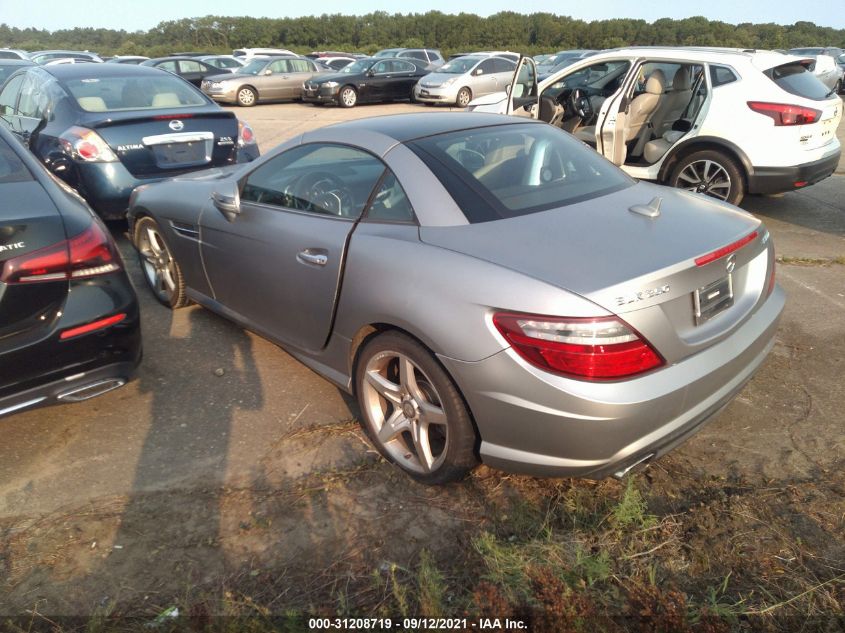 VIN WDDPK4HA3FF107021 2015 Mercedes-Benz SLK-Class,... no.3