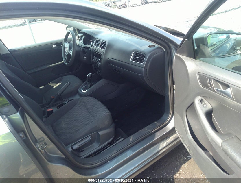 3VW2K7AJ2DM371051