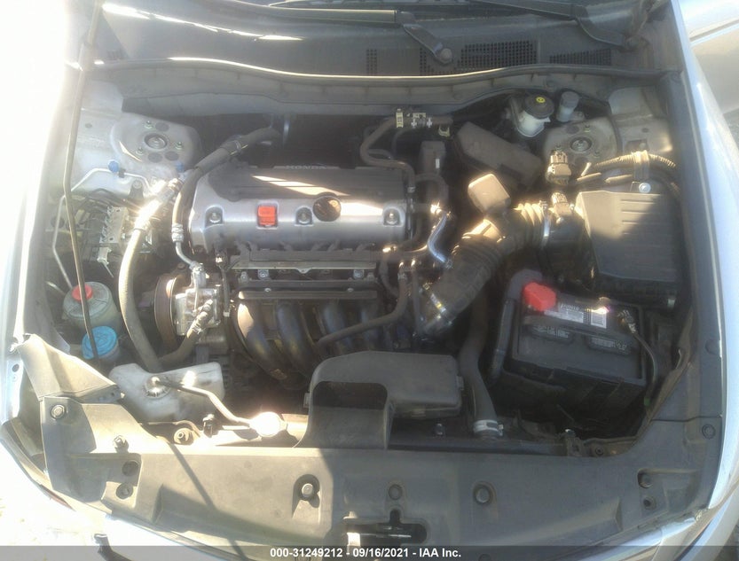 1HGCP2E32BA076003