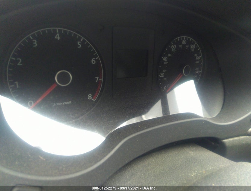 3VW1K7AJ1EM328589