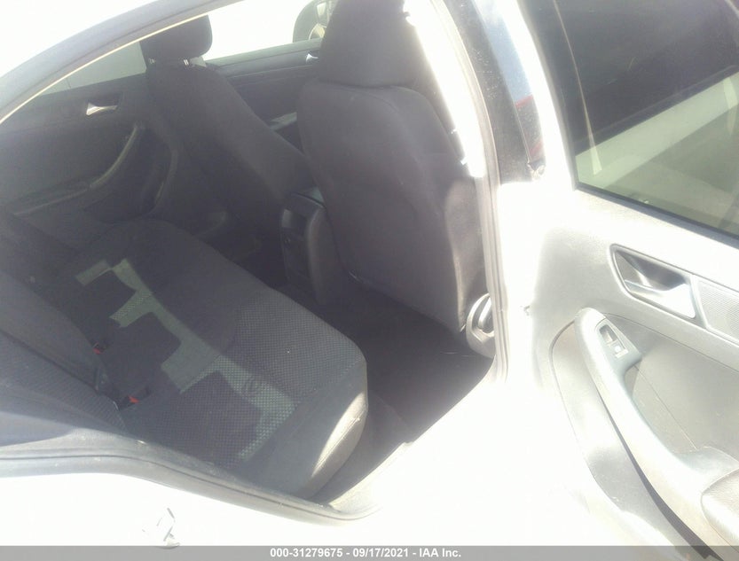 3VW2K7AJ8DM267034