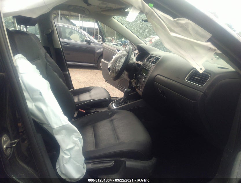 3VWDX7AJ9CM078398
