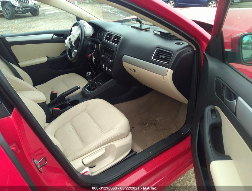 3VW3L7AJ2CM410057