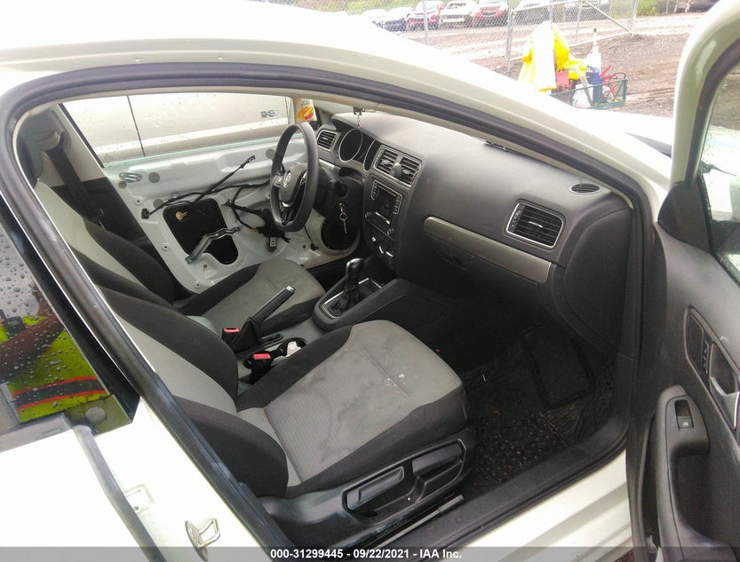 3VW2B7AJ7JM209766