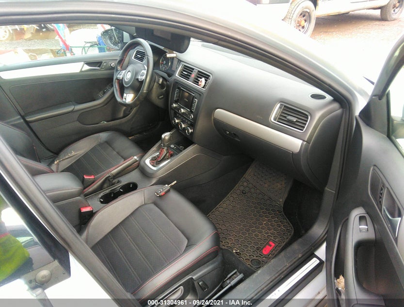 3VW4A7AJ7DM225823