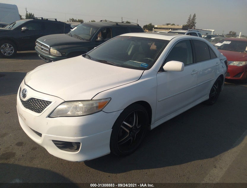 4T1BF3EK8AU580252