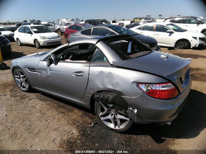 VIN WDDPK4HA8DF058797 2013 Mercedes-Benz SLK-Class,... no.3