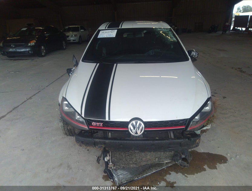3VW547AUXHM011825