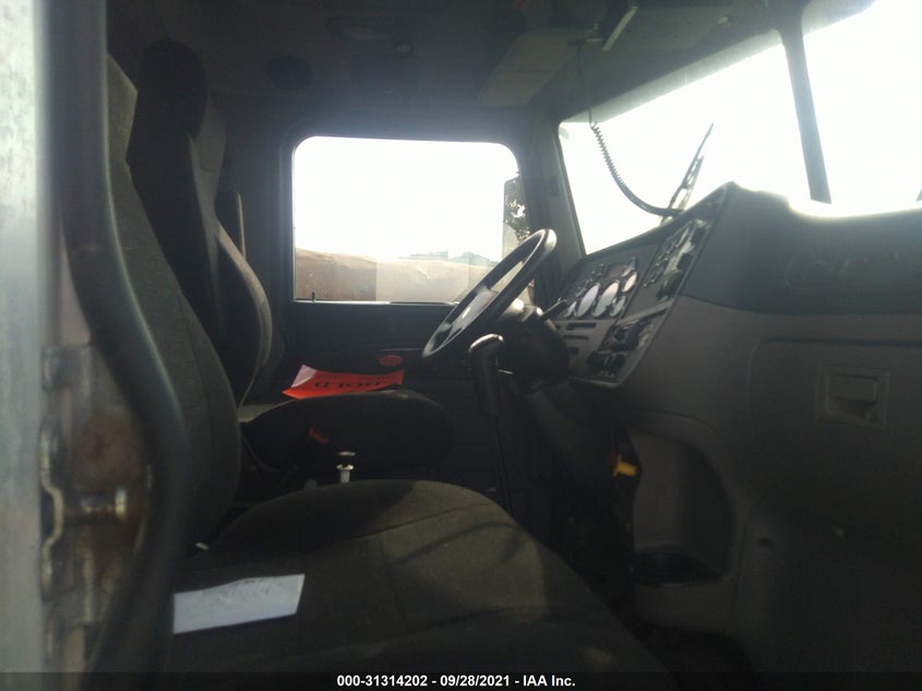 1NPSXPEX3JD460839 2018   photo no. 5