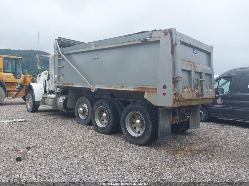 2018 OTHER PETERBILT 365 TRUCK N/A