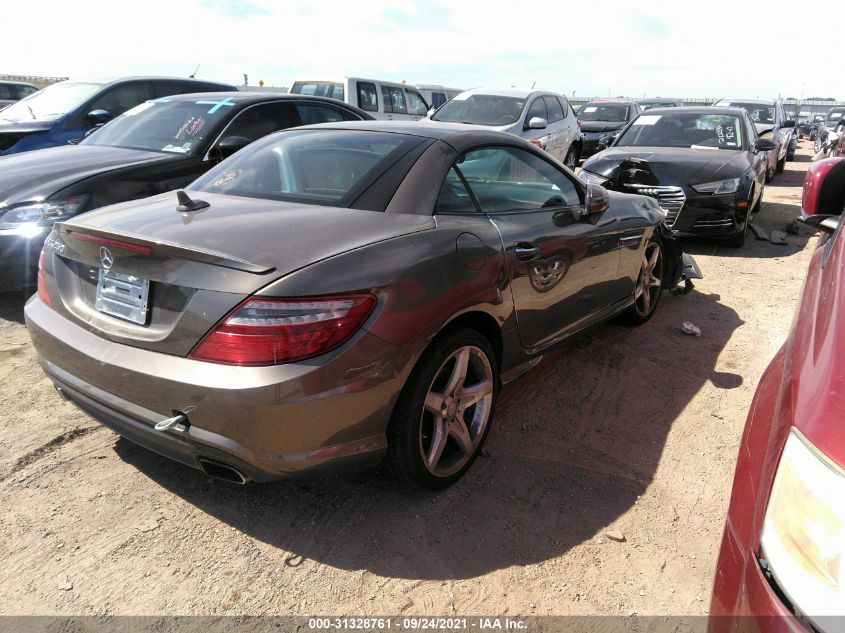 VIN WDDPK4HA4EF088316 2014 Mercedes-Benz SLK-Class,... no.4