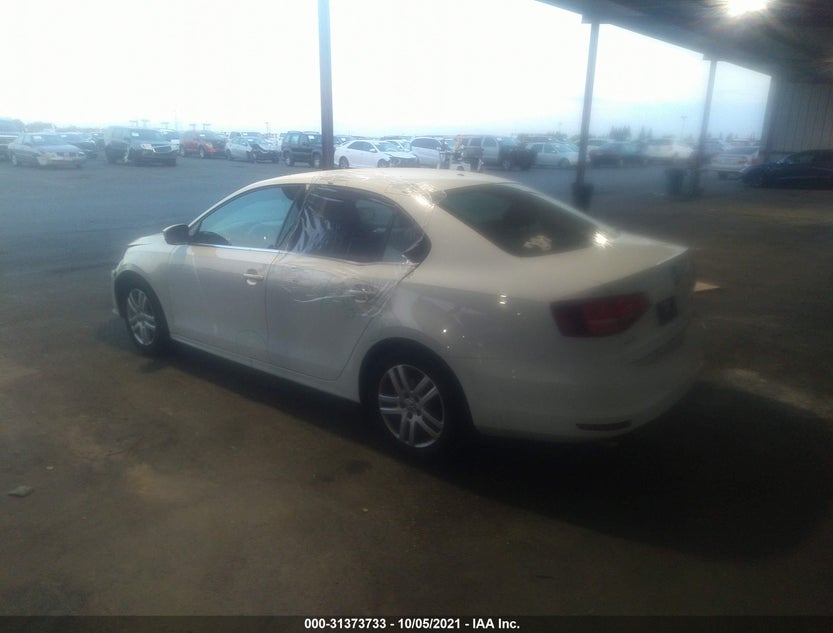 3VW2B7AJ7HM215352