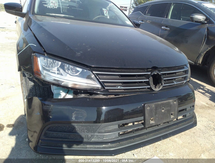 3VW2B7AJ8HM386305