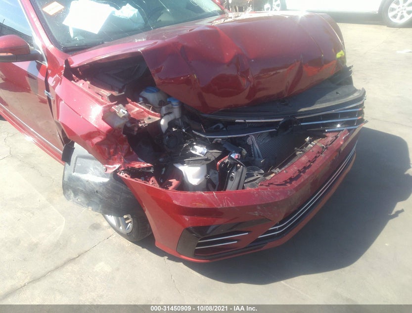 1VWDT7A32HC043305