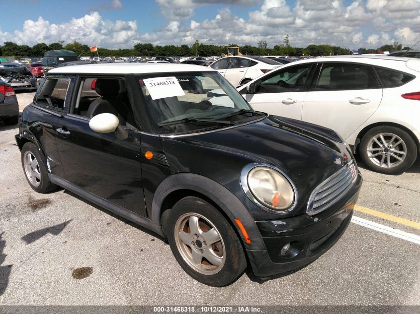 2007 Mini Cooper VIN: WMWMF33517TT56682 Lot: 31468318