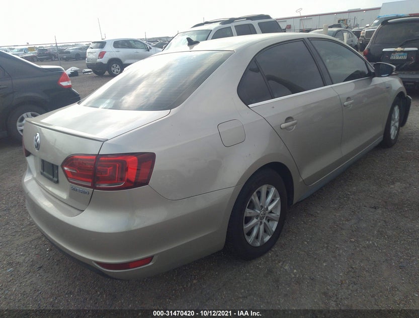 3VW637AJ4DM244980