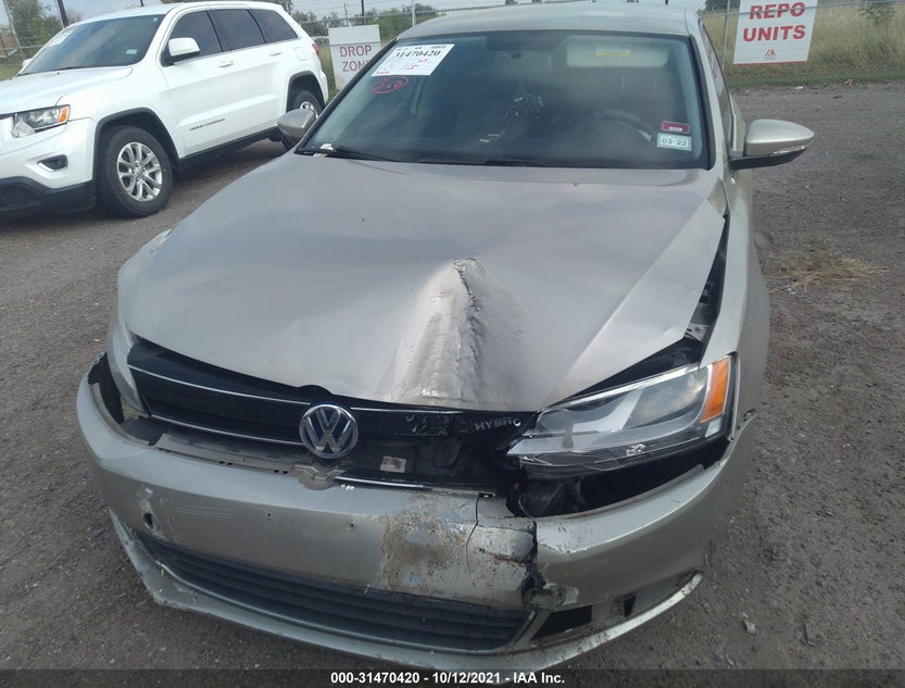 3VW637AJ4DM244980