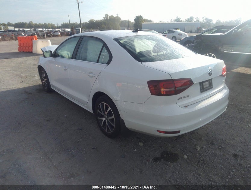 3VWDB7AJ4HM235521