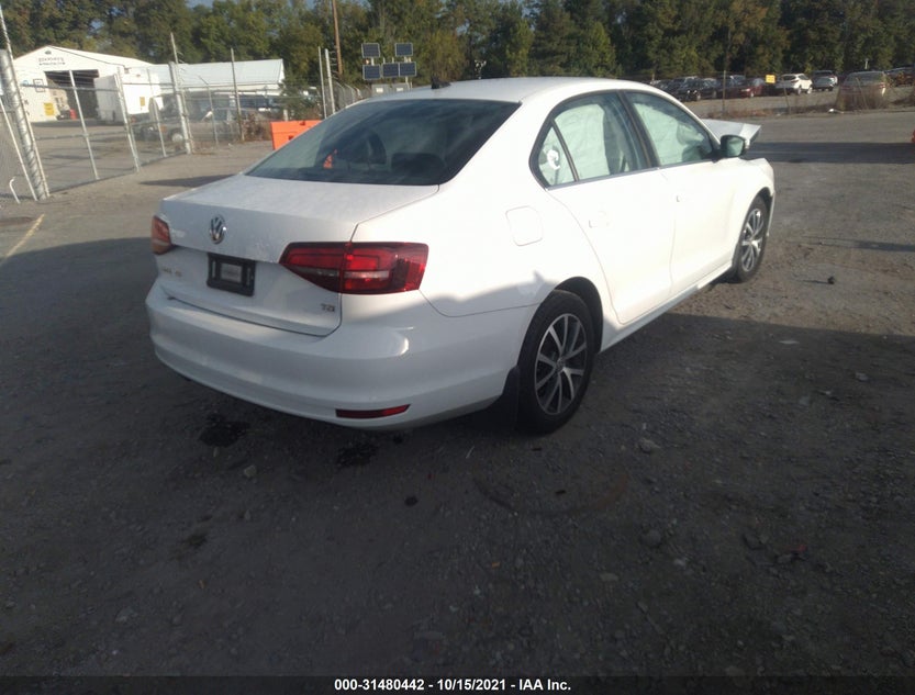 3VWDB7AJ4HM235521