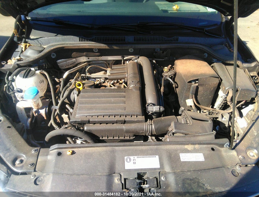 3VW2B7AJ5HM374693