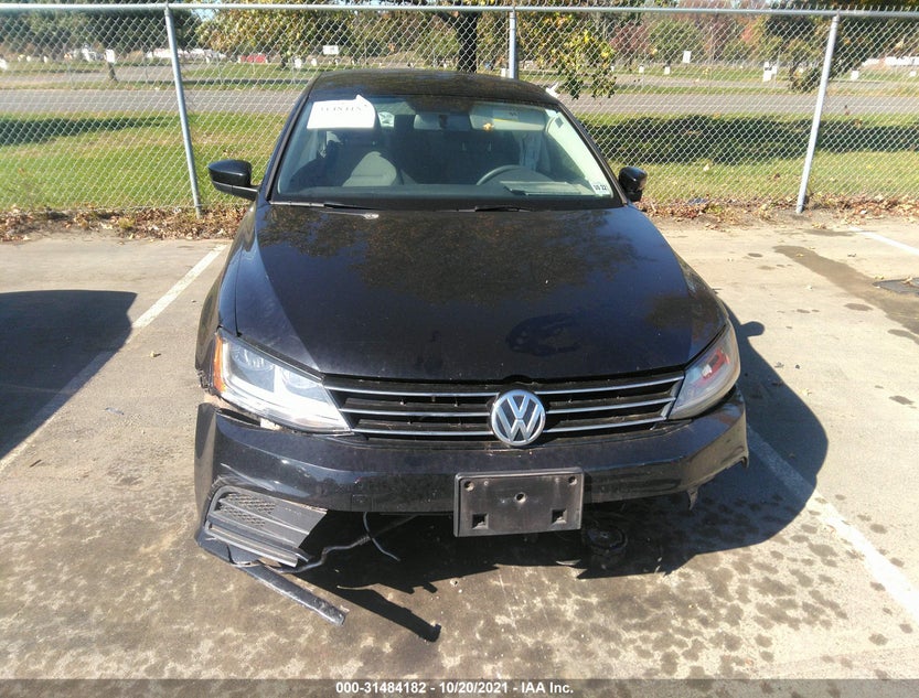 3VW2B7AJ5HM374693