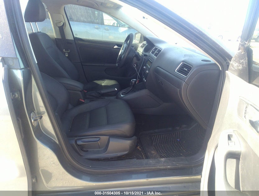 3VWDP7AJ5CM331328