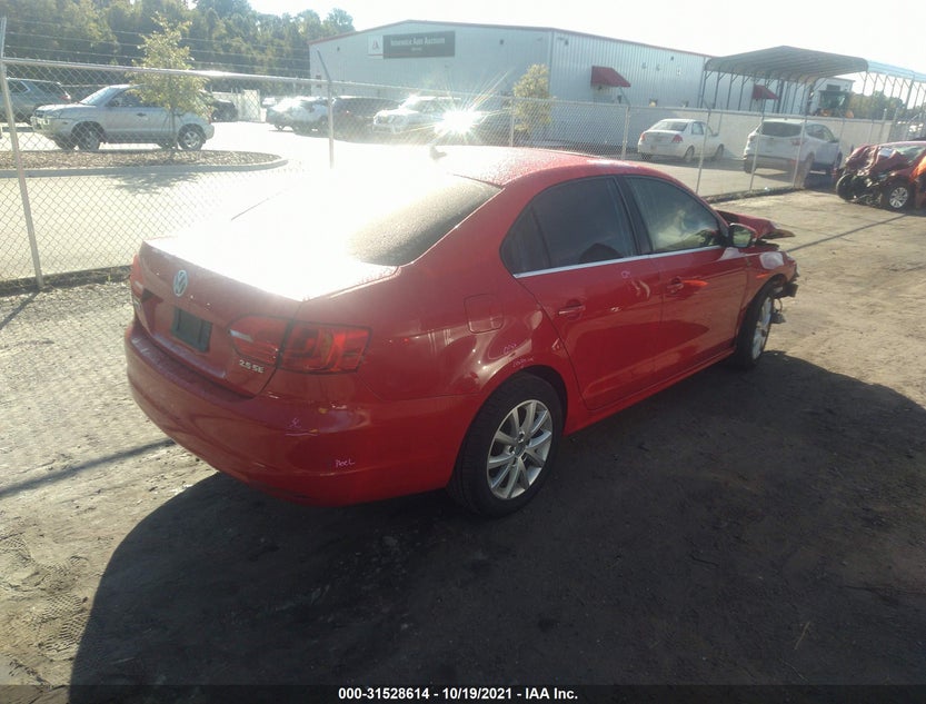 3VWDX7AJ1DM427572