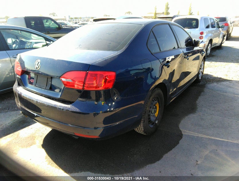 3VW2K7AJ5CM327236