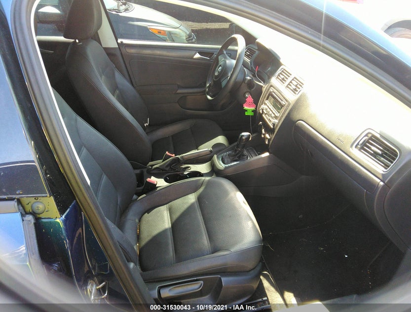 3VW2K7AJ5CM327236