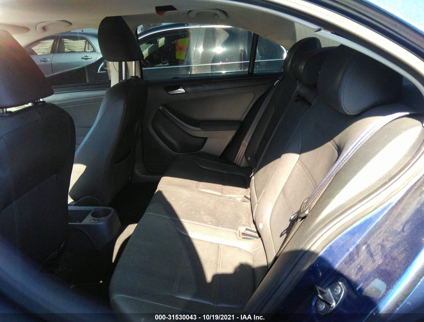 3VW2K7AJ5CM327236