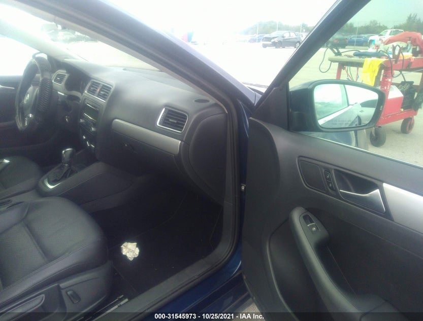 3VWDX7AJ5DM288949