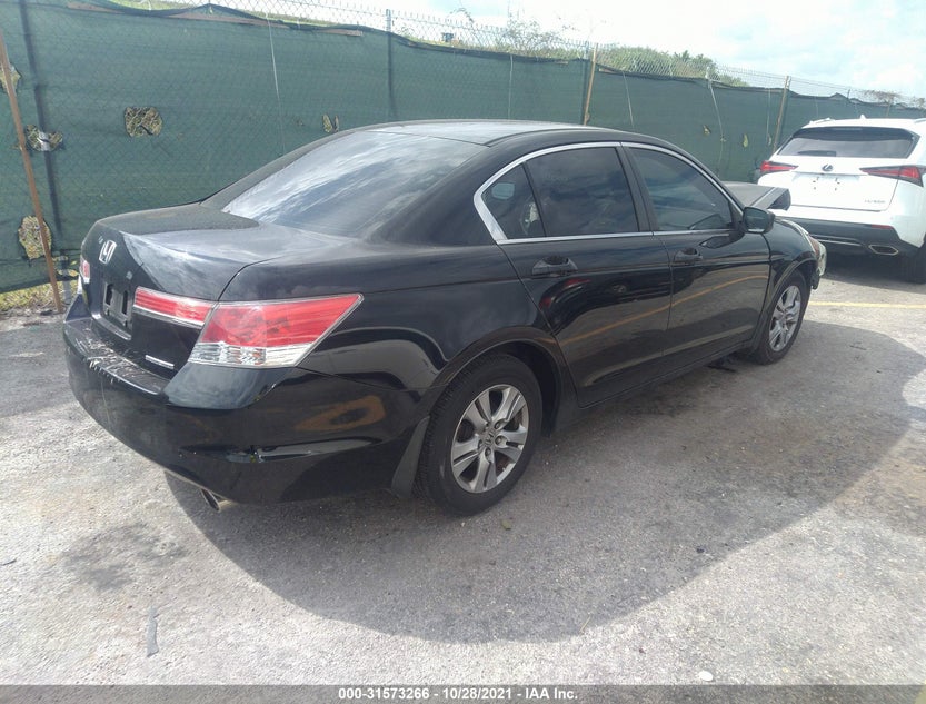 1HGCP2F67CA200678