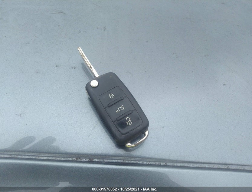 3VW1K7AJ1DM210685