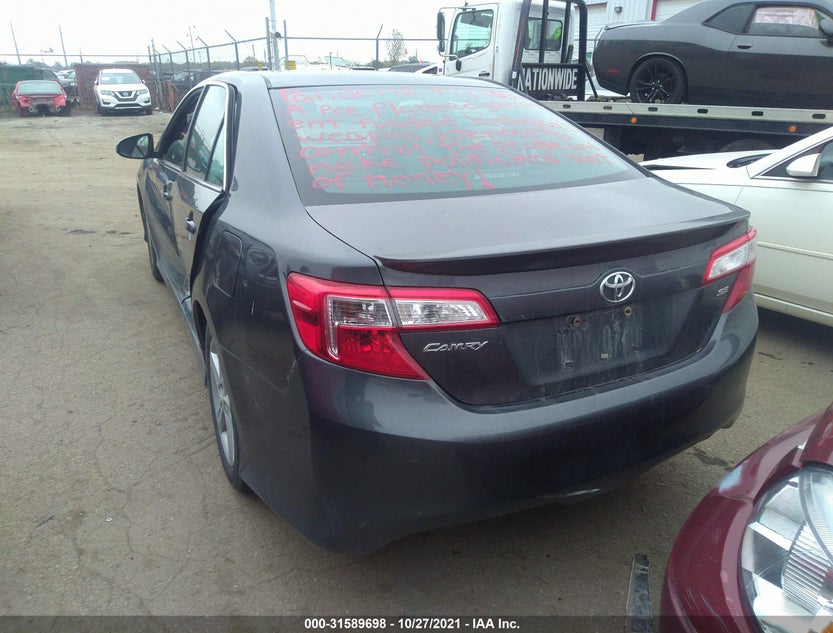 4T1BF1FK8CU102094