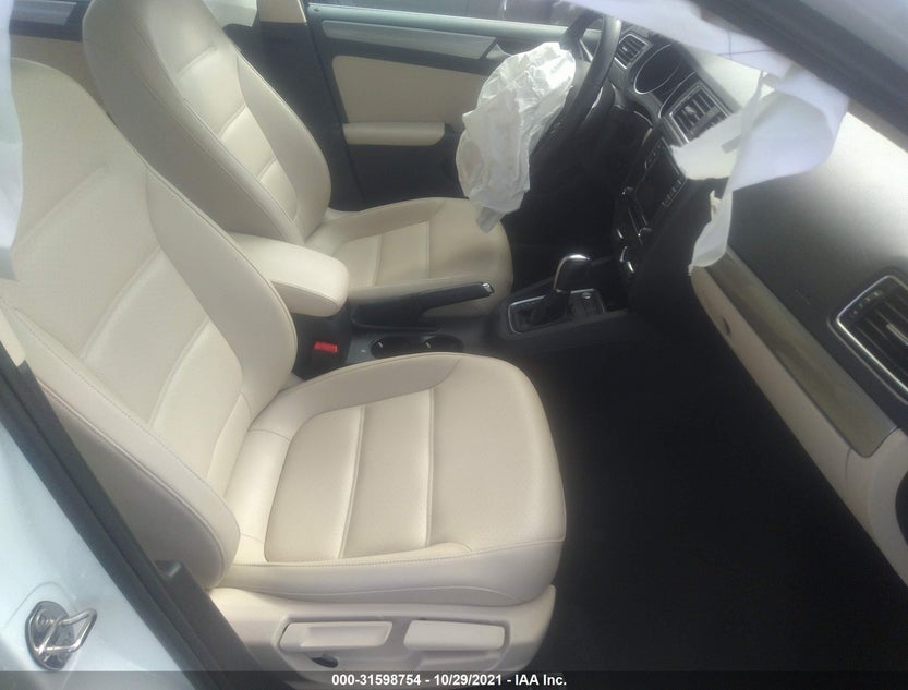 3VWDB7AJ9JM252420