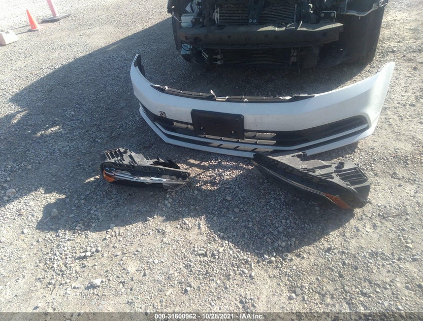 3VW2B7AJ9HM270305