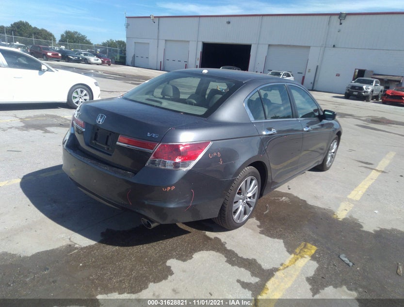 1HGCP3F86BA026334
