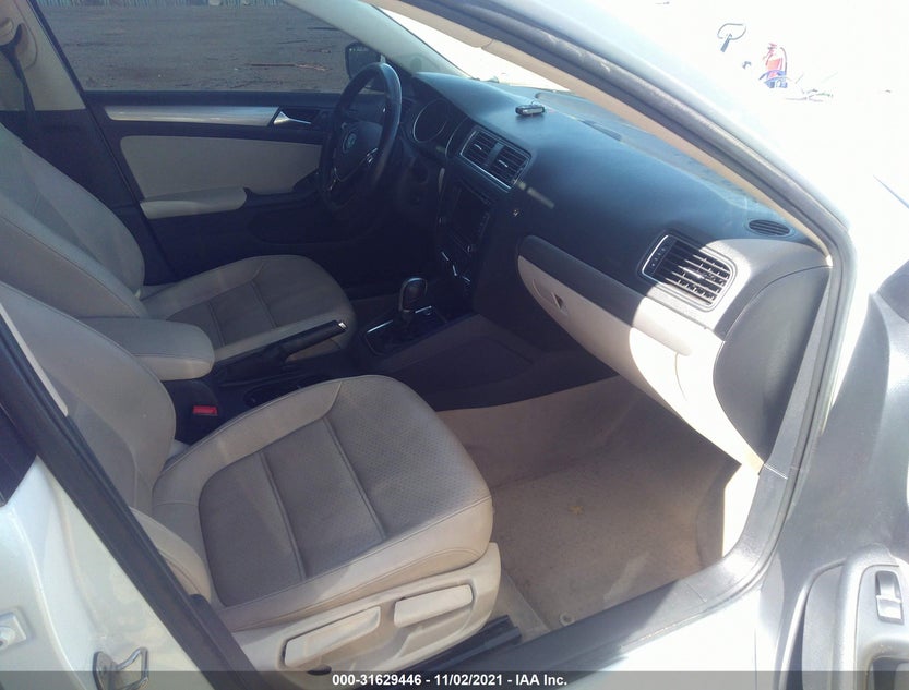 3VWD07AJ8FM250543