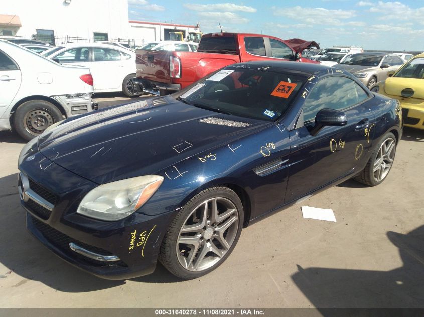 VIN WDDPK4HA5DF068767 2013 Mercedes-Benz SLK-Class,... no.2