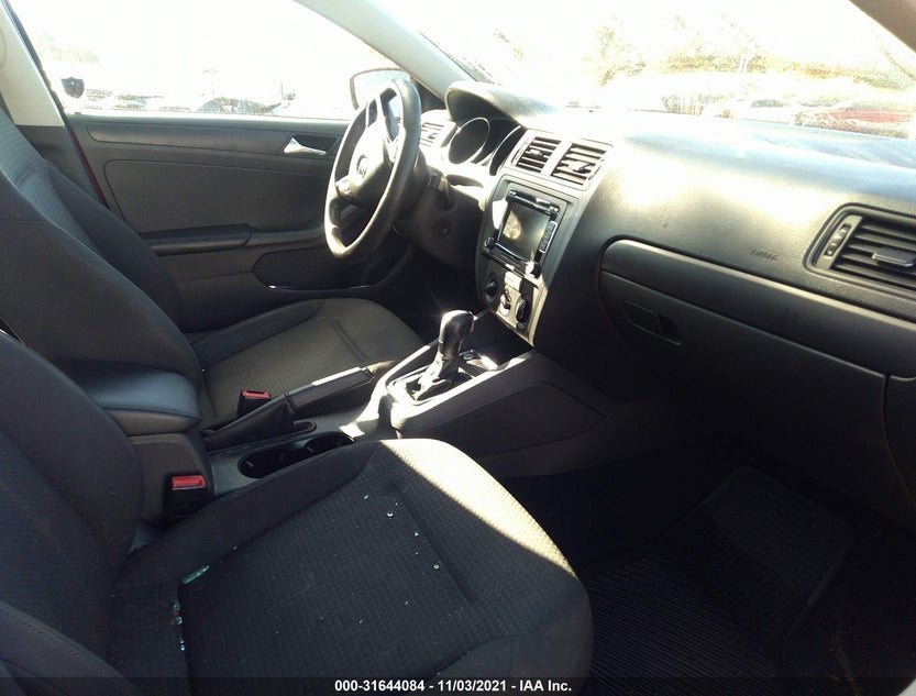 3VW2K7AJ7FM312323