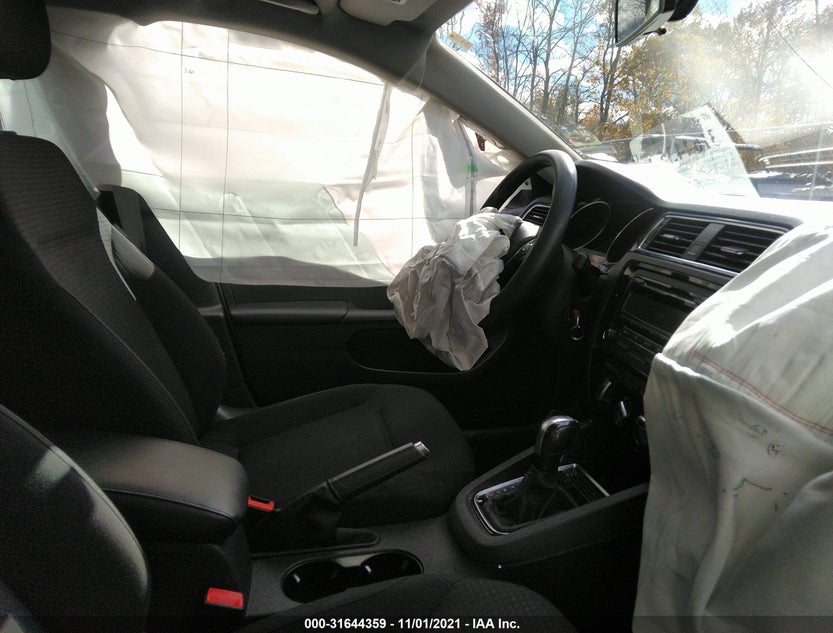 3VWLA7AJ1FM267130
