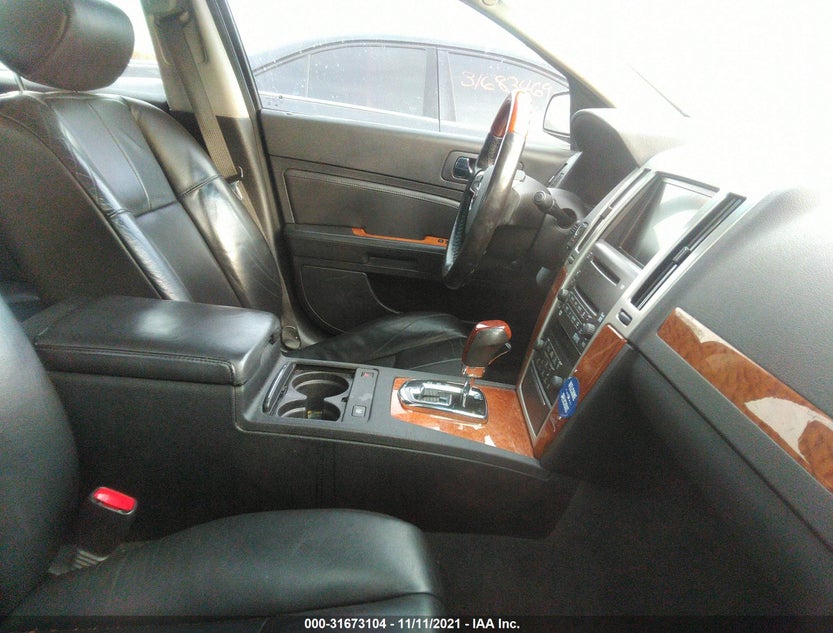 1G6DW6ED5B0108604