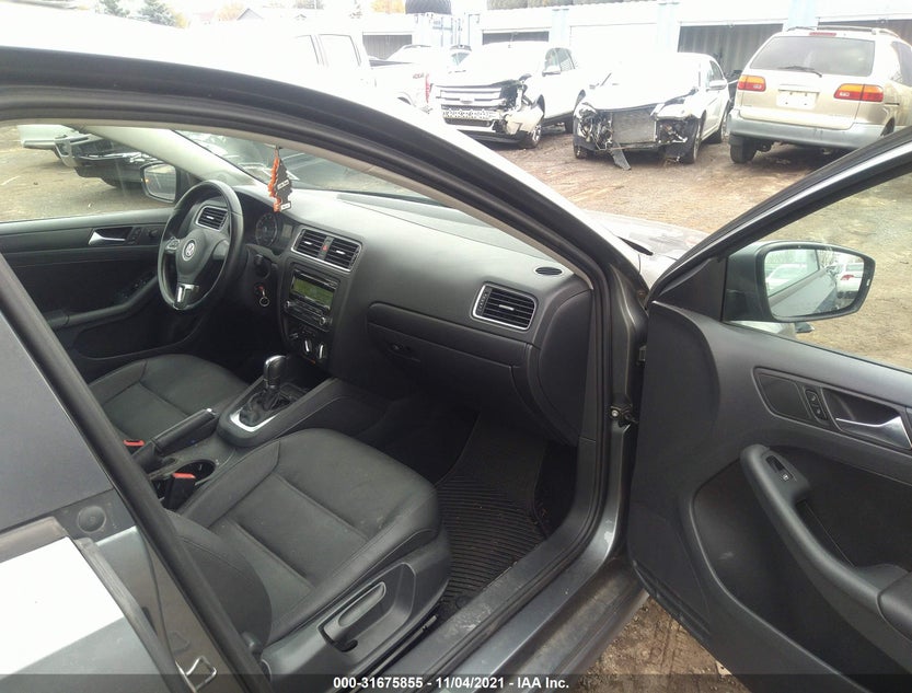 3VWDP7AJ4CM096677
