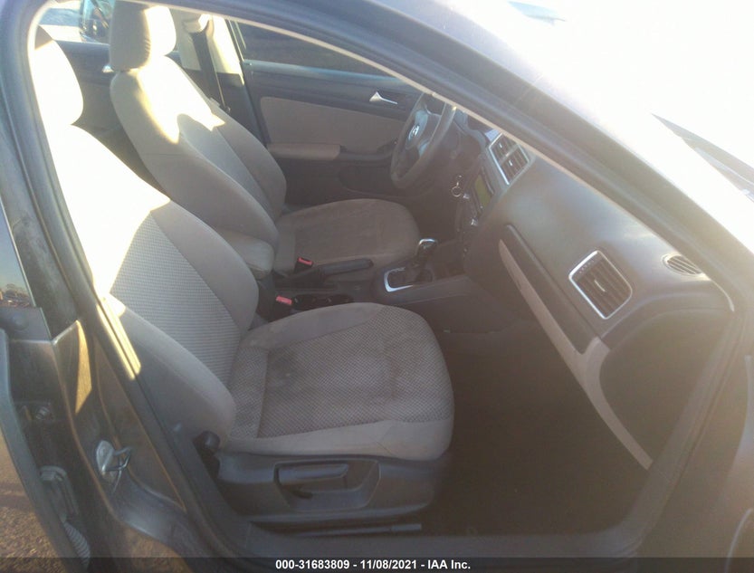 3VW2K7AJ5EM329734