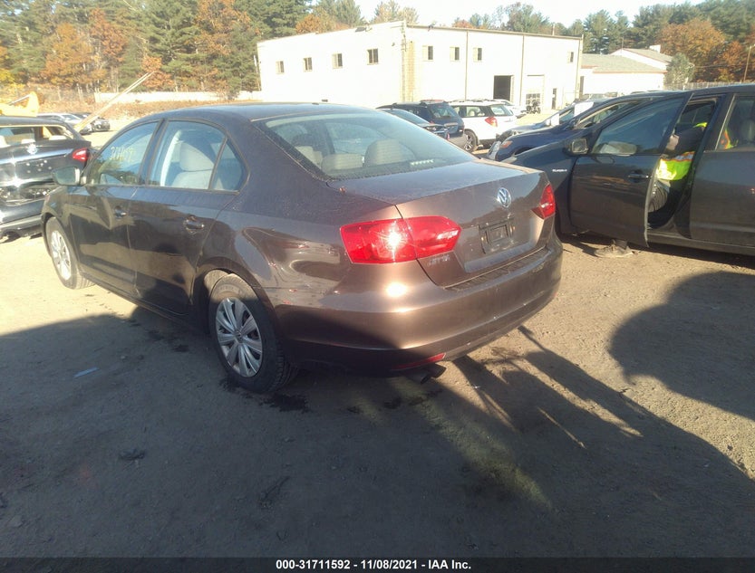 3VW1K7AJ1EM324431